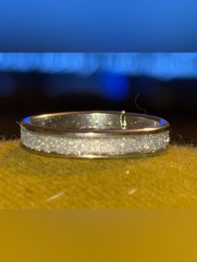 Silver plated or Tone Sparkle Band Ring - size 7.5